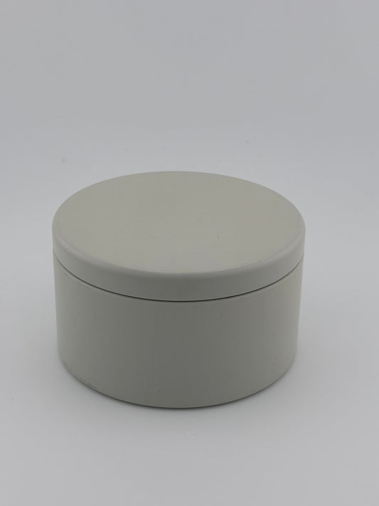 8oz Nardo Grey Tin With Metal Lid